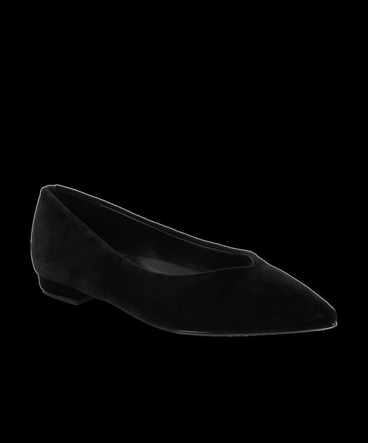 The Goldfinch 15 - Black Velvet